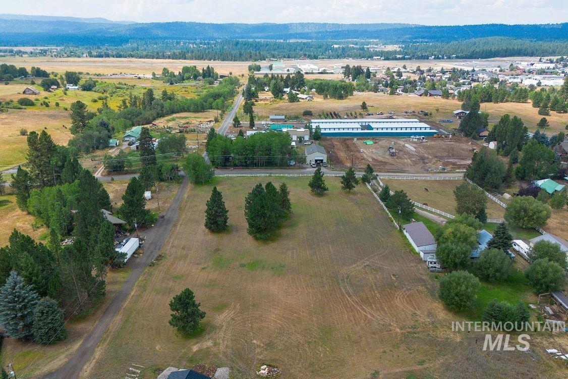 main property photo 25