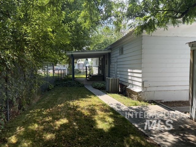 main property photo 30