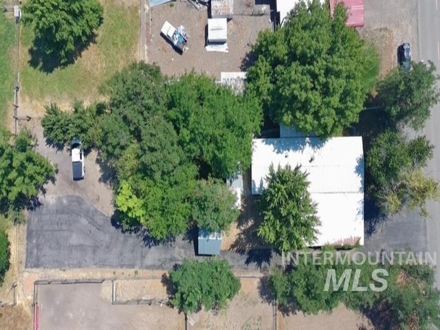 main property photo 45