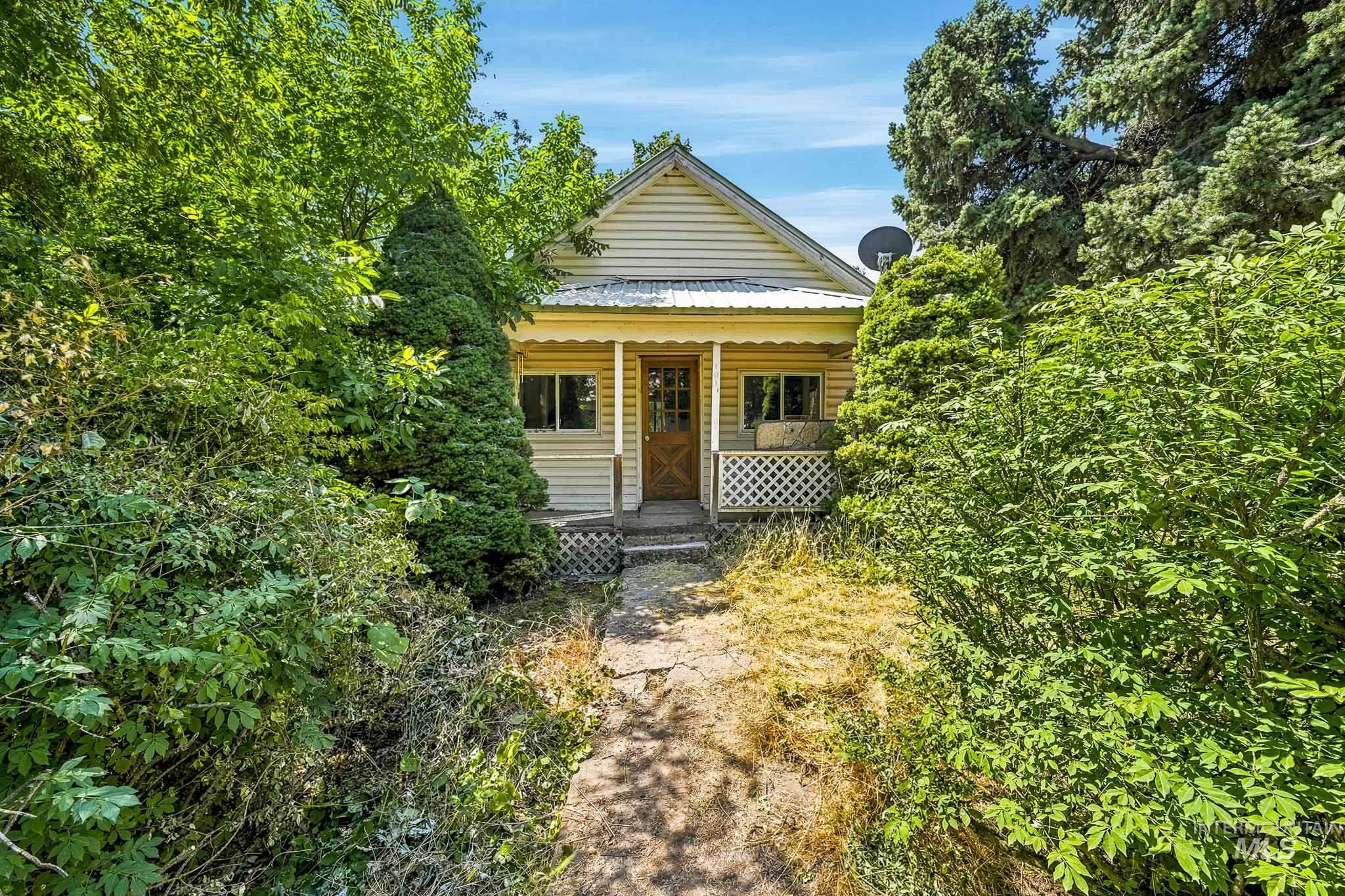 main property photo 13