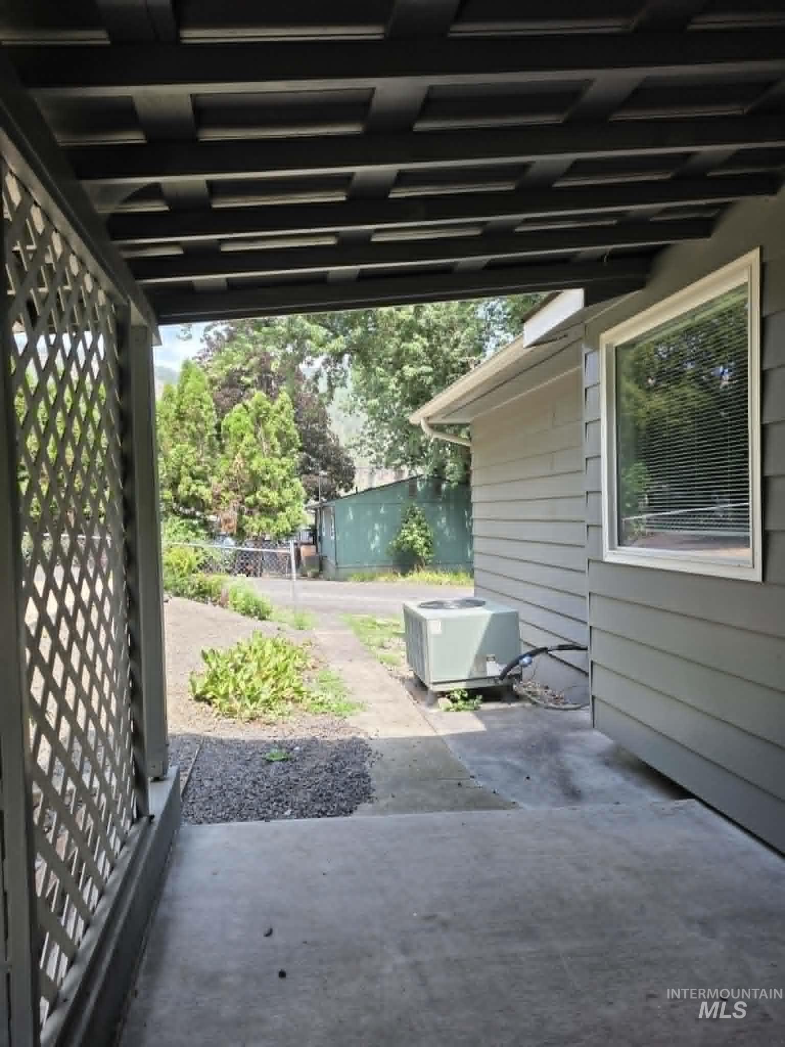 main property photo 18