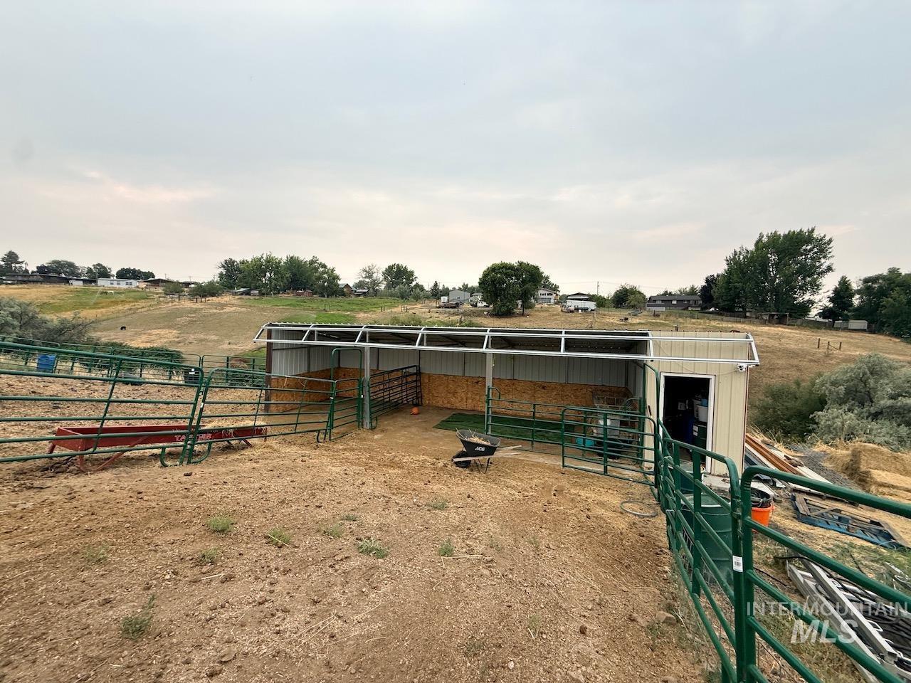 main property photo 11