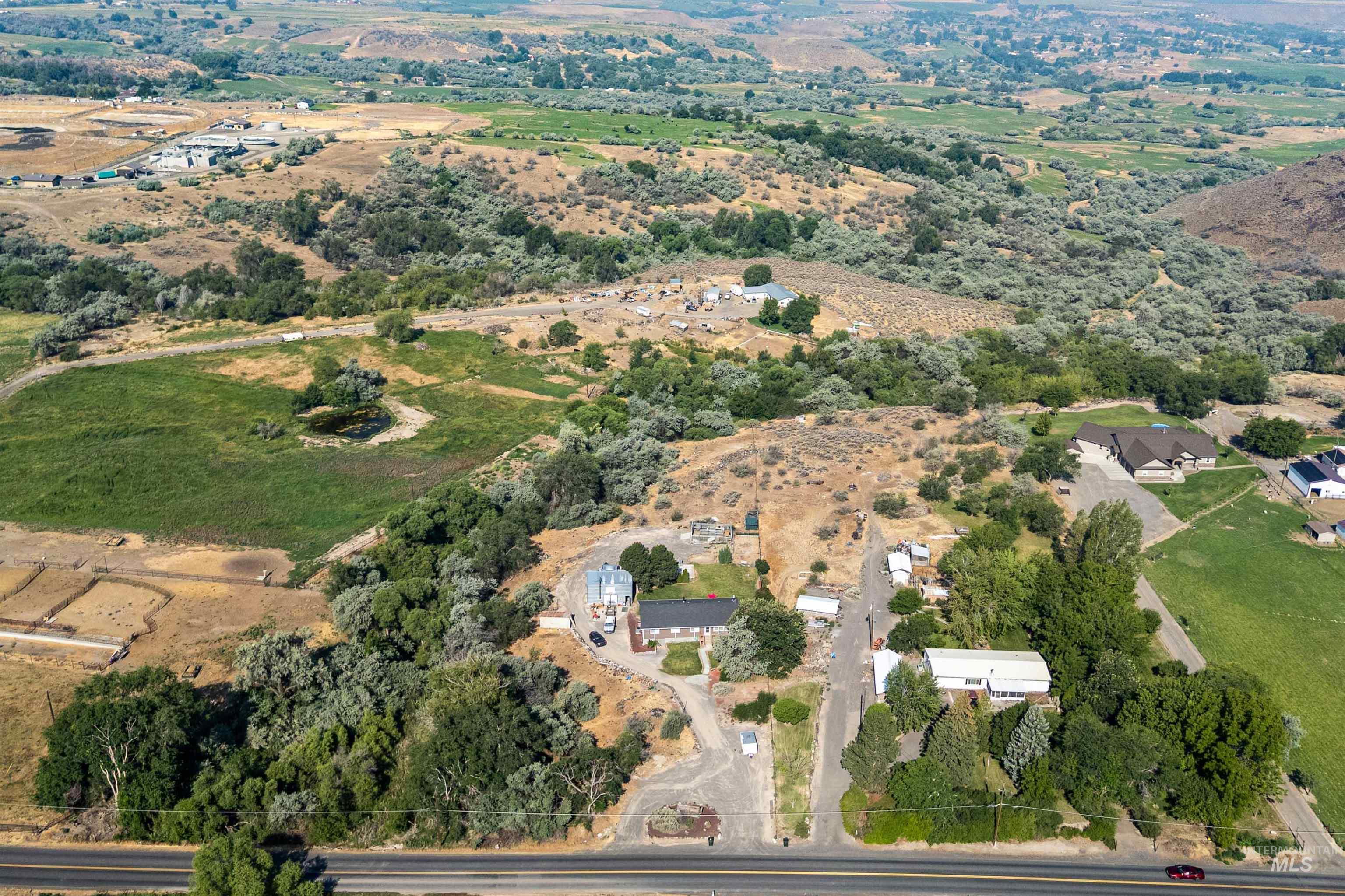 main property photo 38