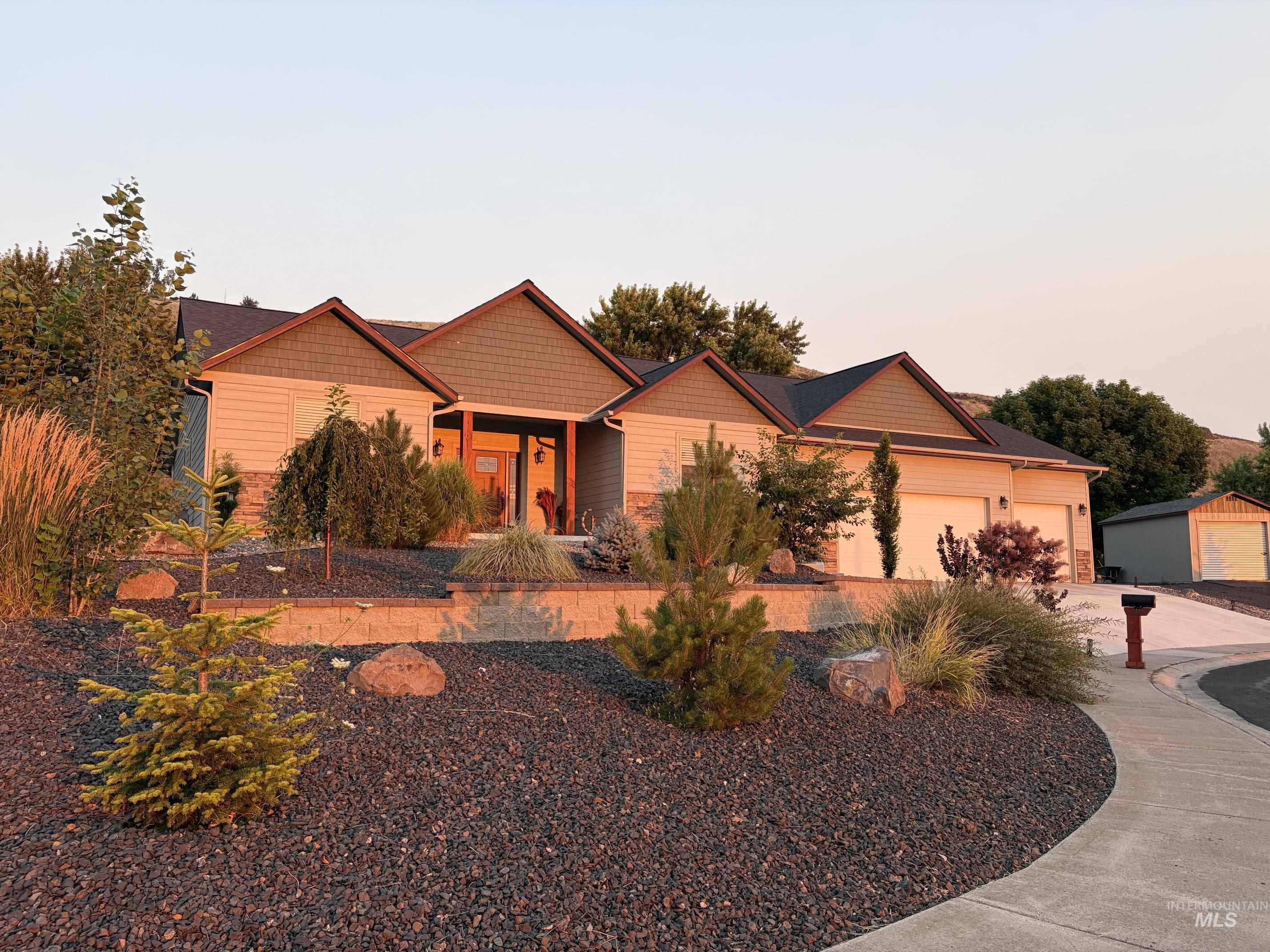 property viewer photo 40
