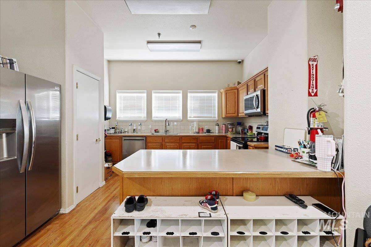 main property photo 9