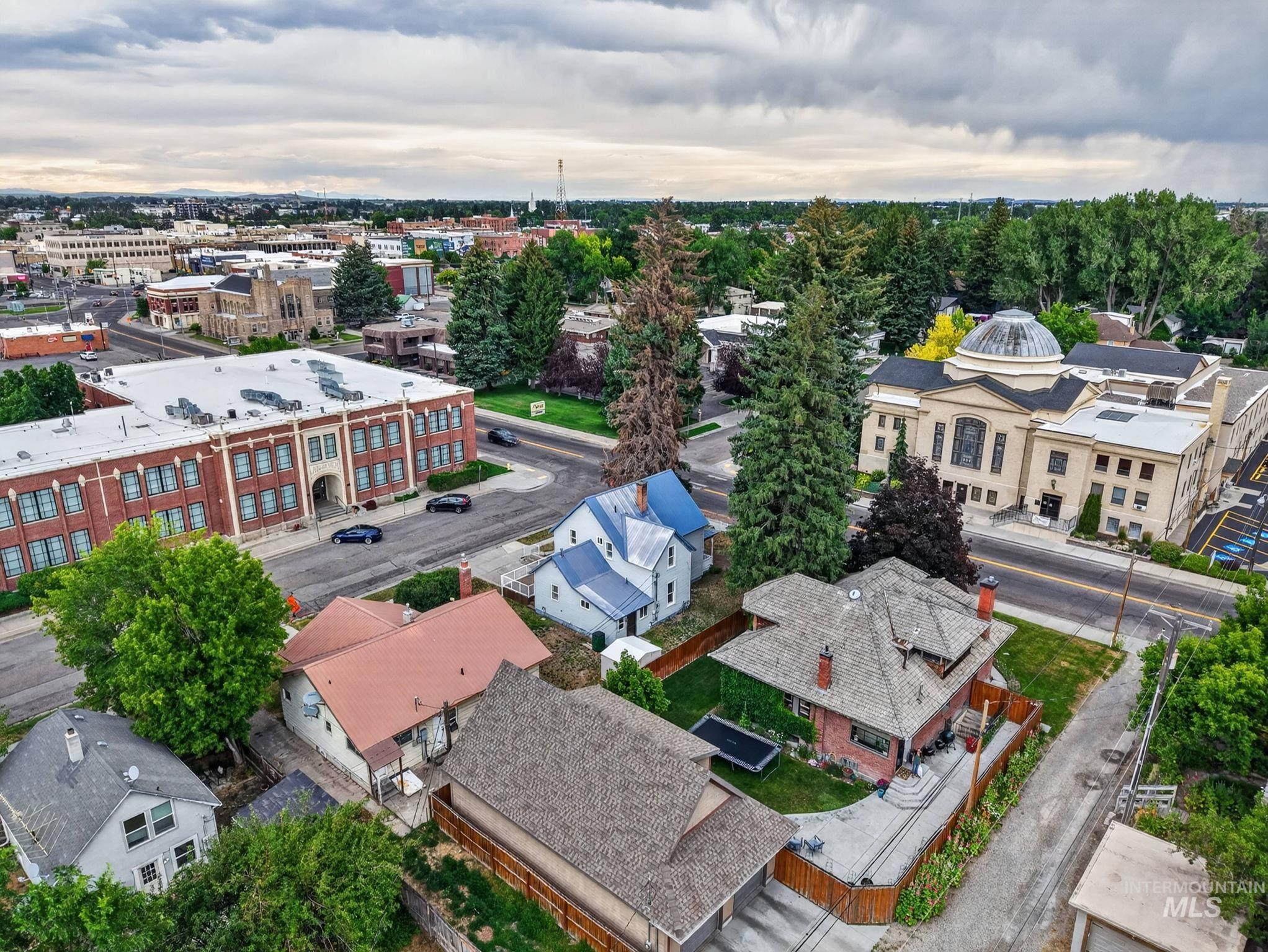 main property photo 48