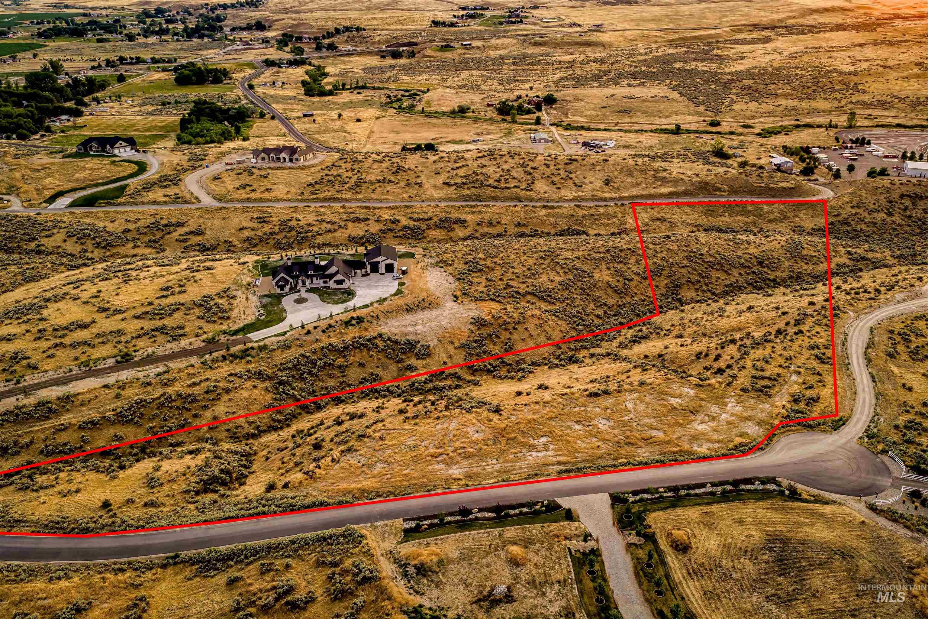 main property photo 10