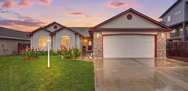 image of property with 4 Bed | 2 Bath | 1,690 Sqft