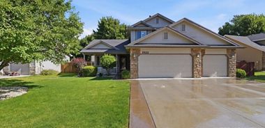 image of property with 4 Bed | 3 Bath | 1,888 Sqft