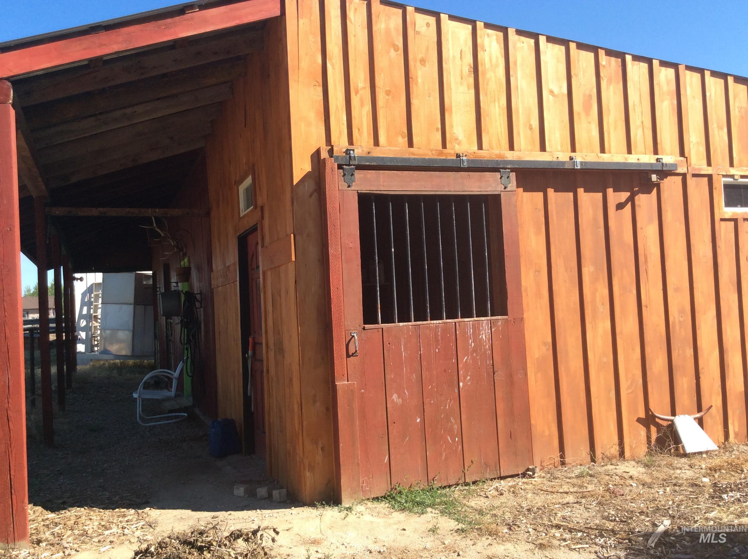 main property photo 13