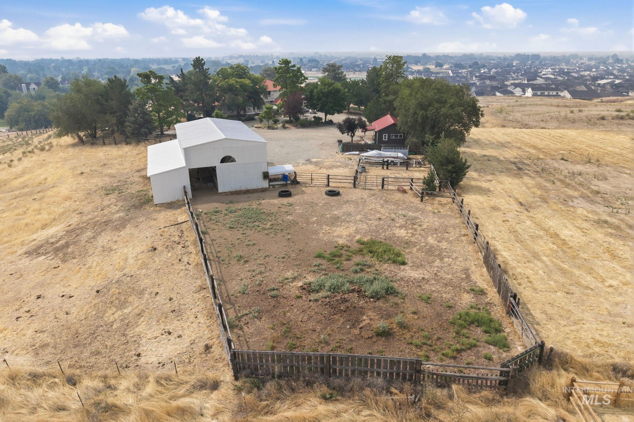 main property photo 16