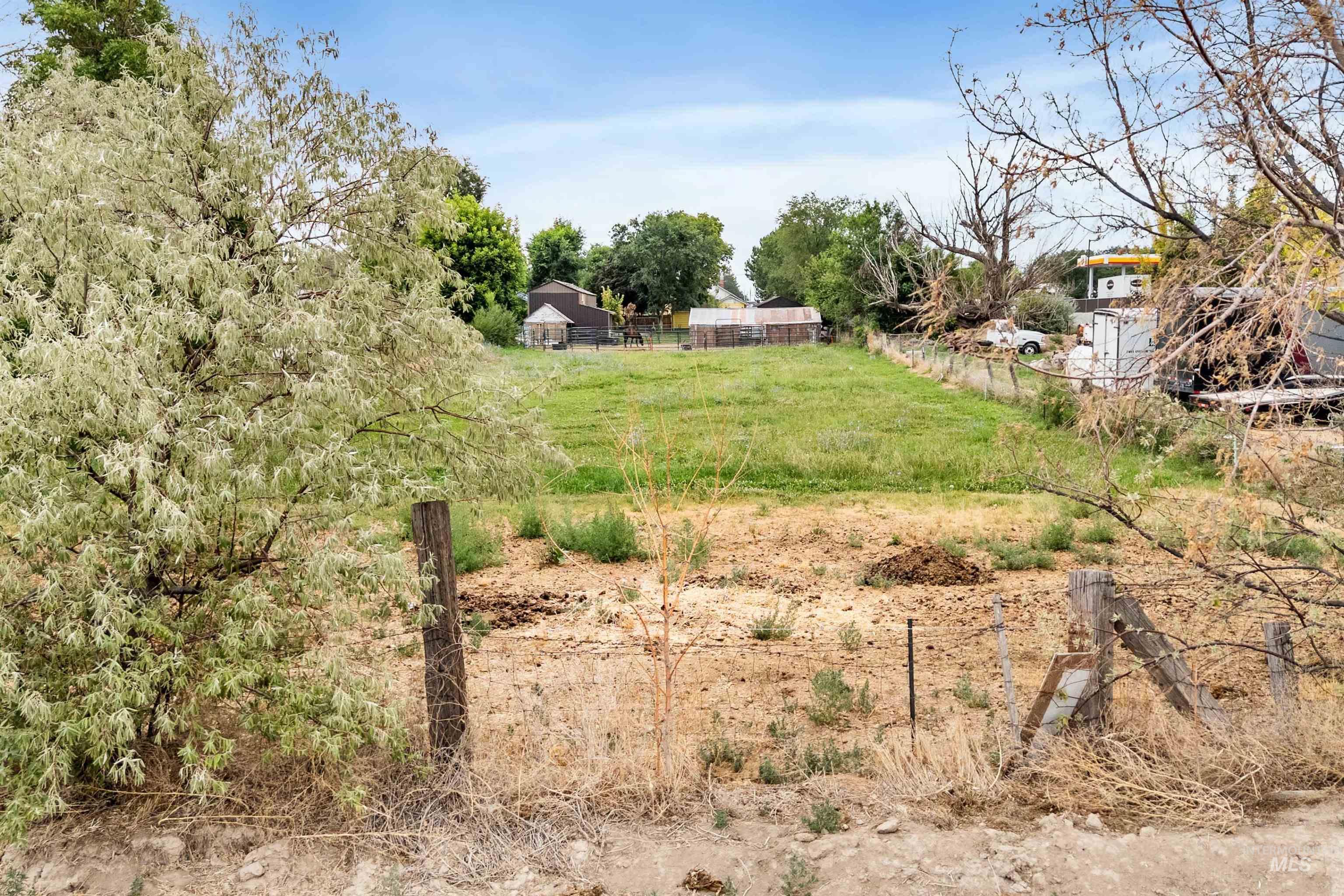 main property photo 27