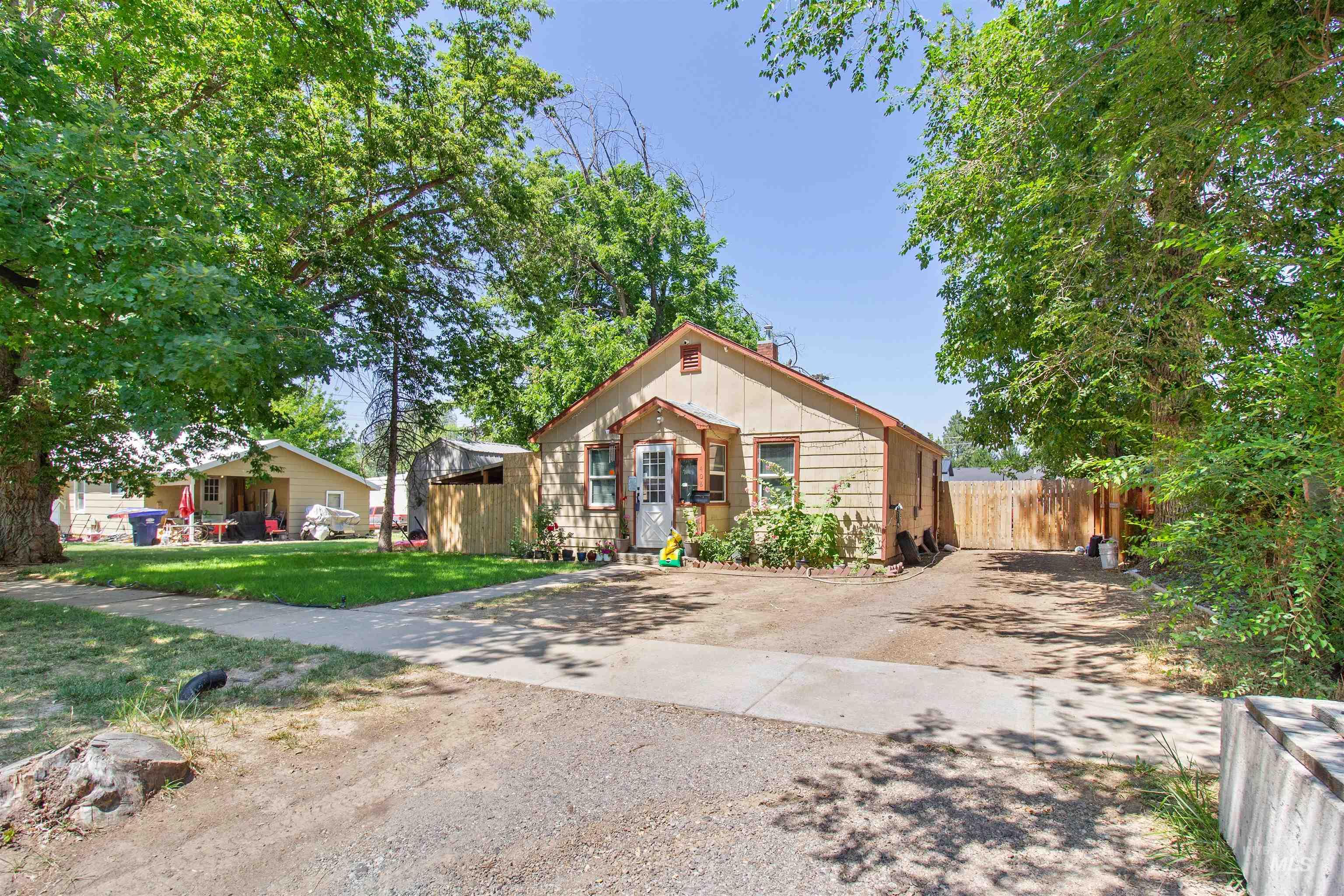 main property photo 2