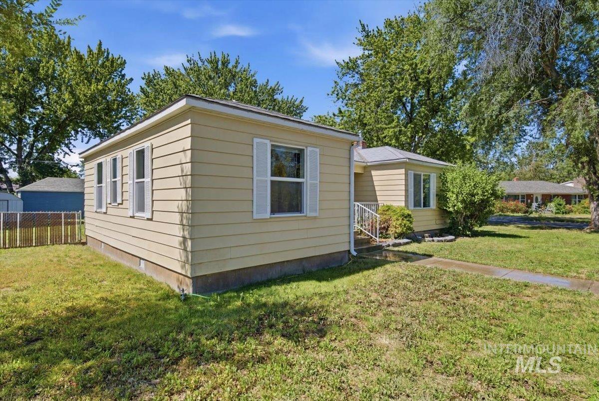 main property photo 3