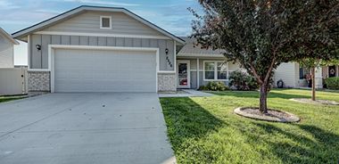 image of property with 3 Bed | 2 Bath | 1,613 Sqft