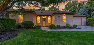 image of property with 4 Bed | 4 Bath | 2,720 Sqft