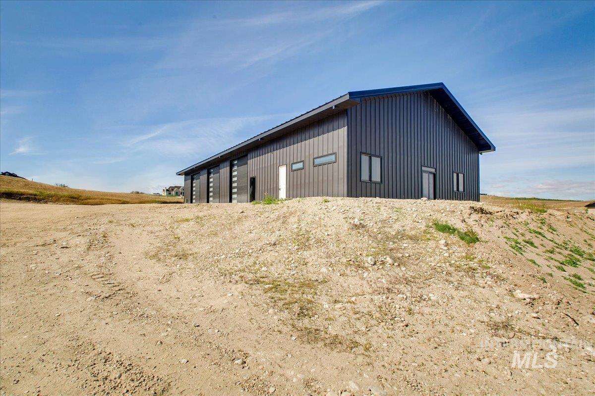 main property photo 27