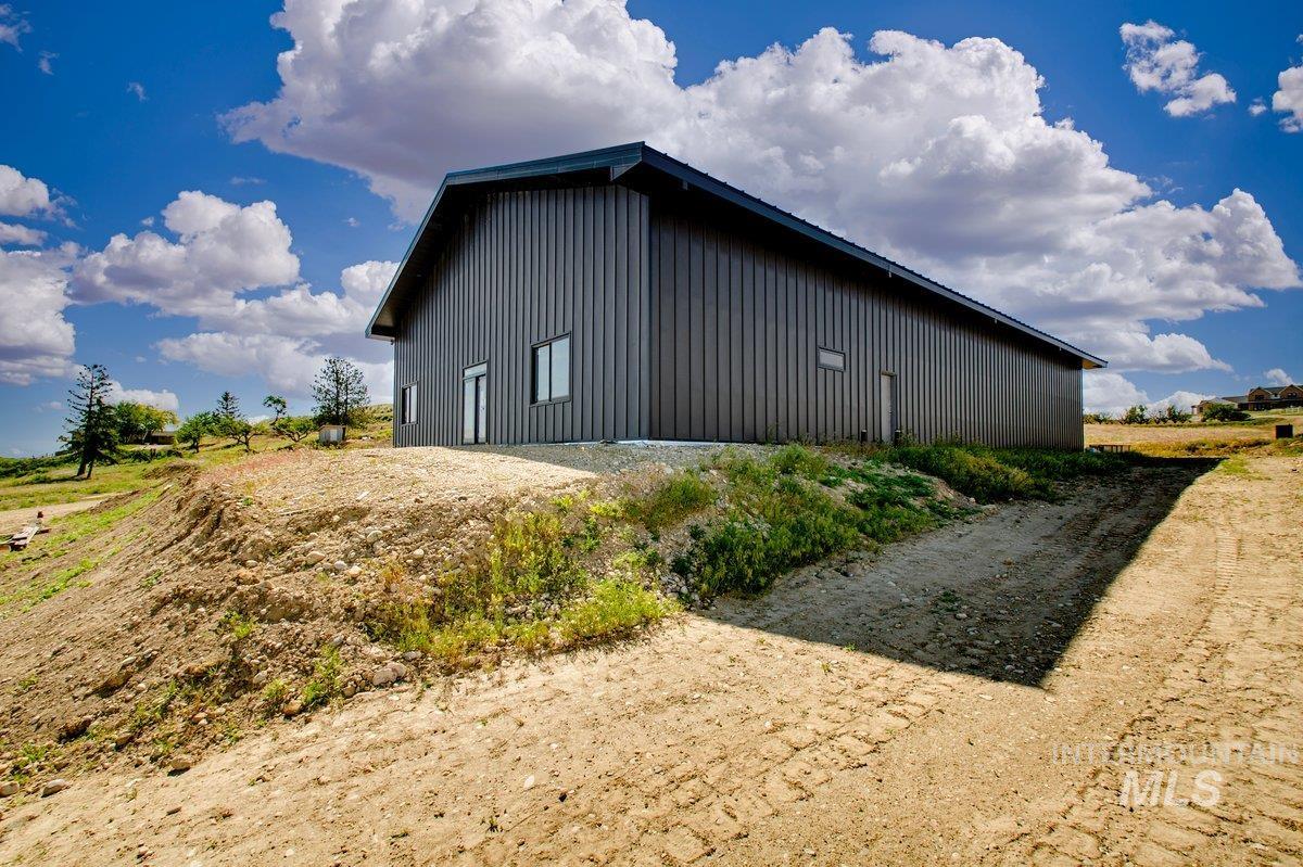 main property photo 29
