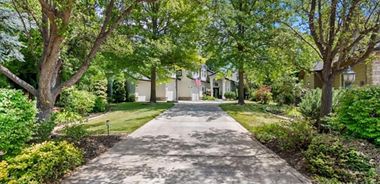 image of property with 4 Bed | 3 Bath | 2,942 Sqft