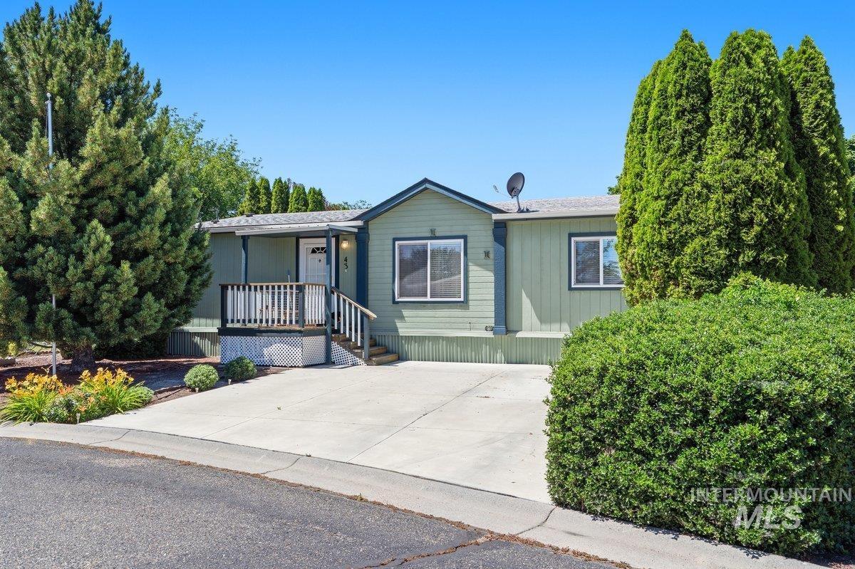 main property photo 39