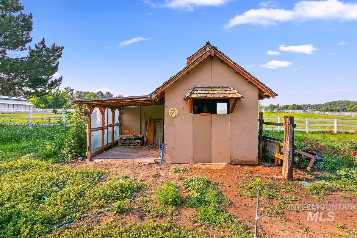 main property photo 10