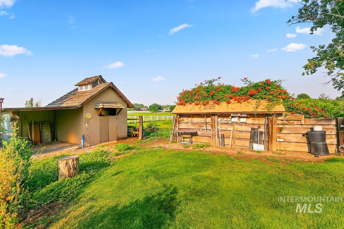 main property photo 11