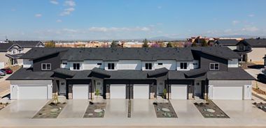 image of property with 14 Bed | 18 Bath | 8,070 Sqft