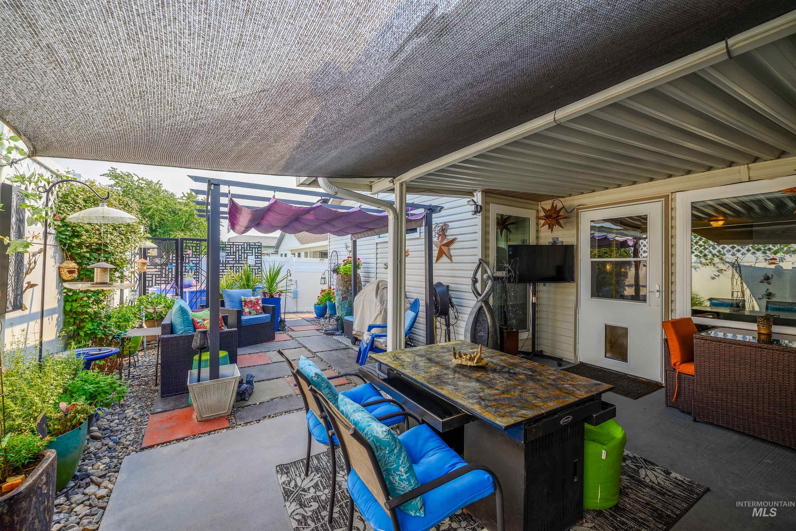 main property photo 40