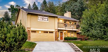 image of property with 4 Bed | 3 Bath | 2,424 Sqft