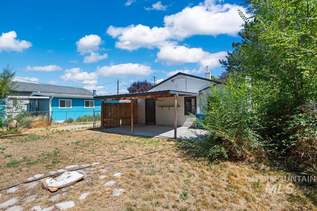 main property photo 18