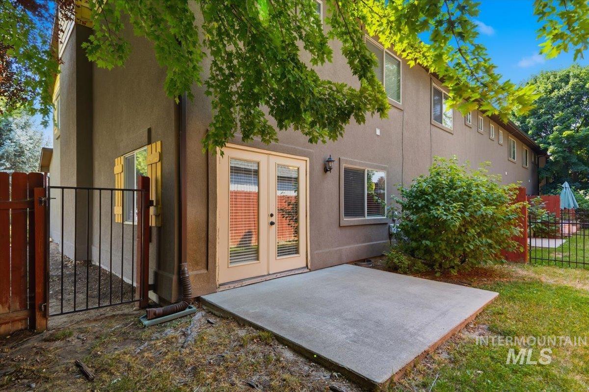main property photo 20