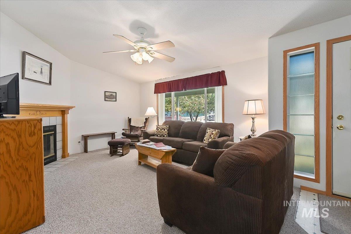 property viewer photo 3