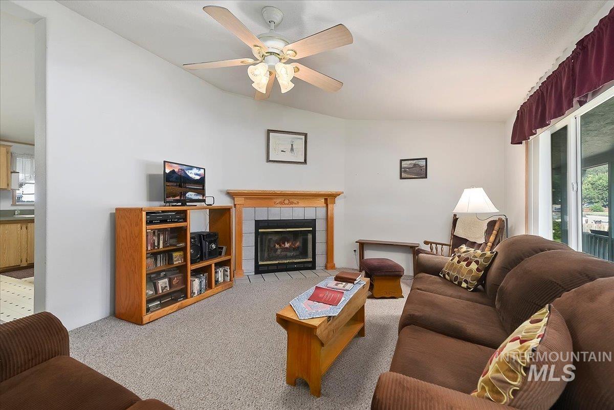 property viewer photo 4