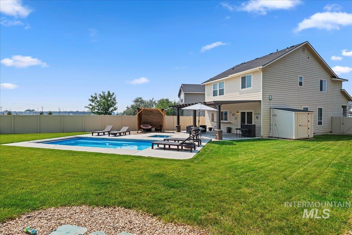 main property photo 5