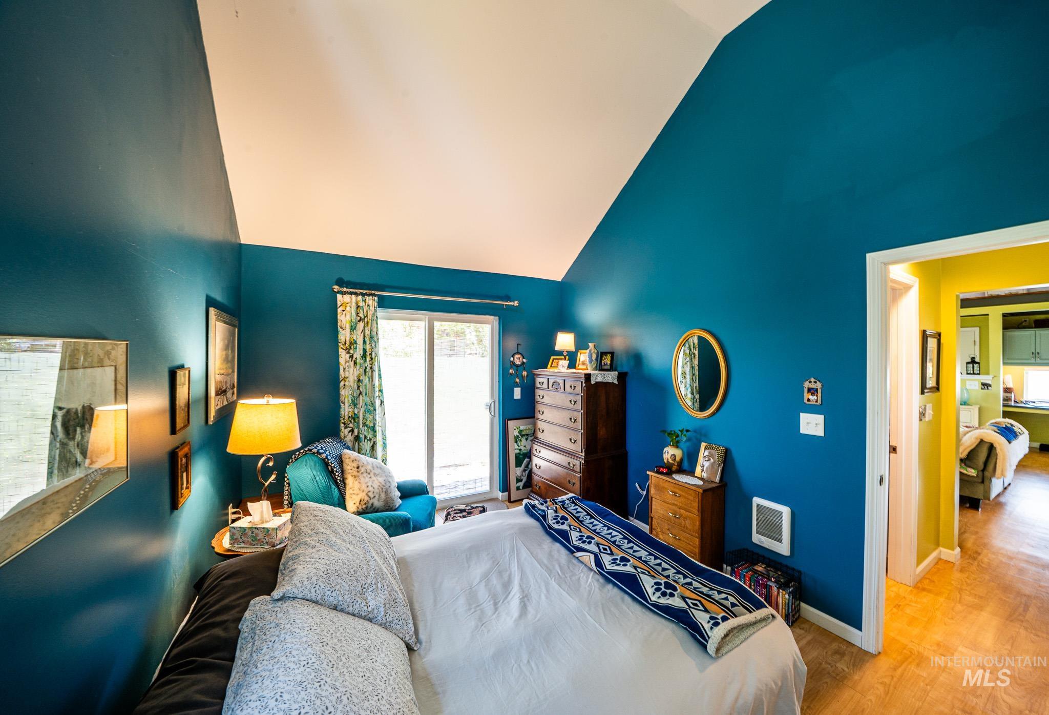 main property photo 25