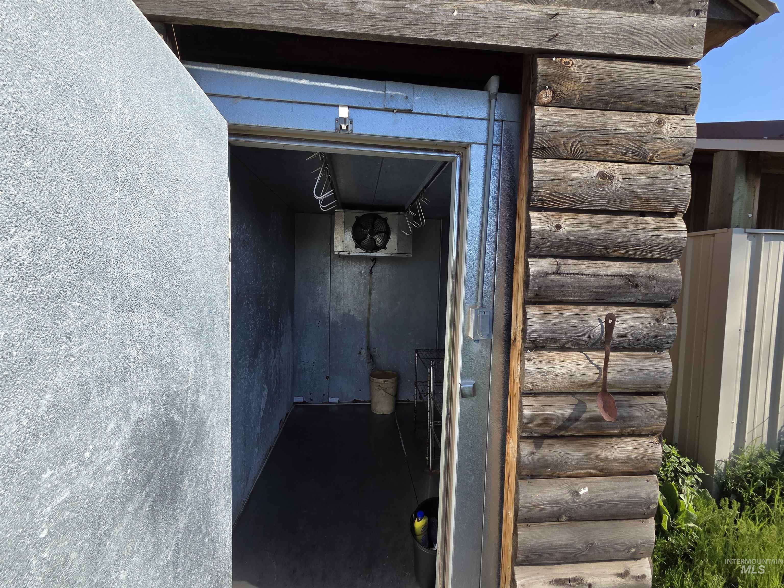 main property photo 49