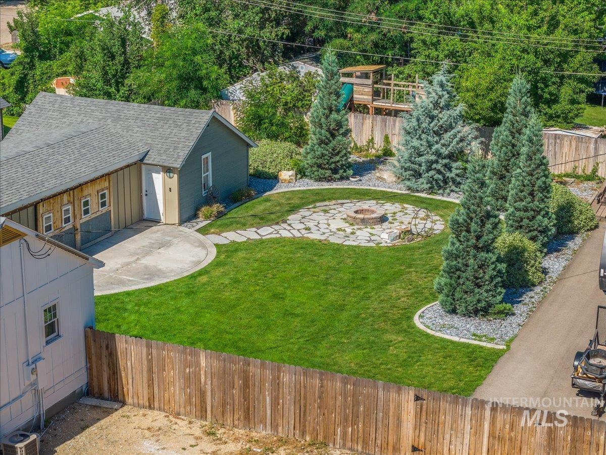 main property photo 47
