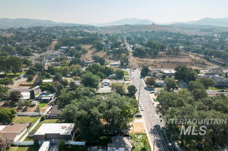 main property photo 32