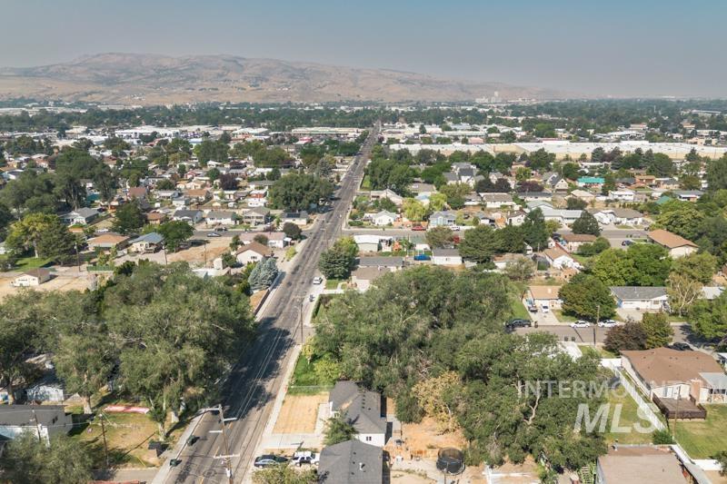 main property photo 37