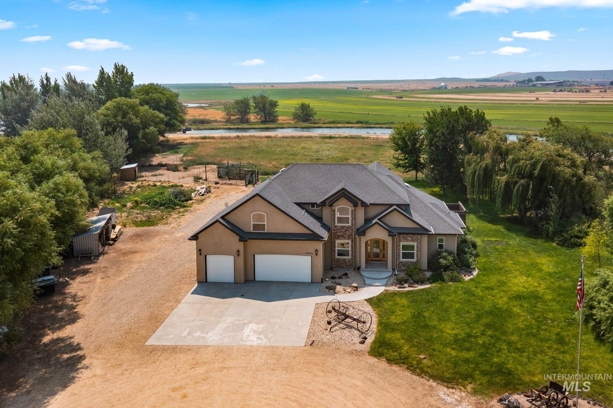 main property photo 3