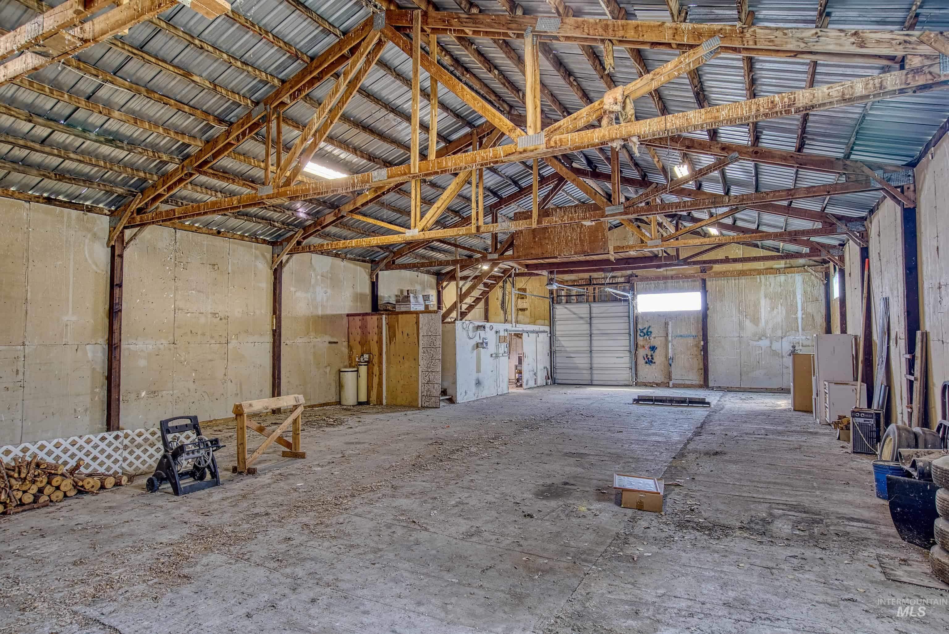 main property photo 47