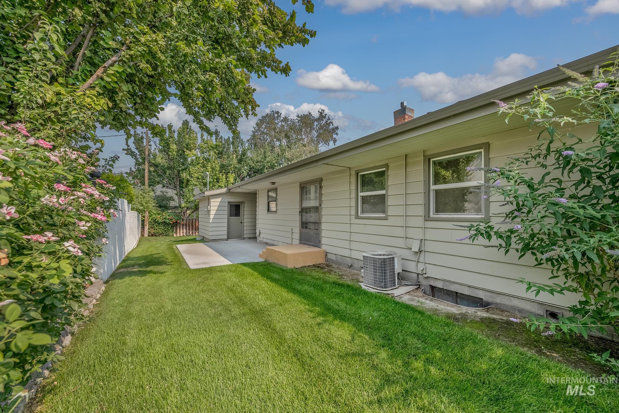 main property photo 25