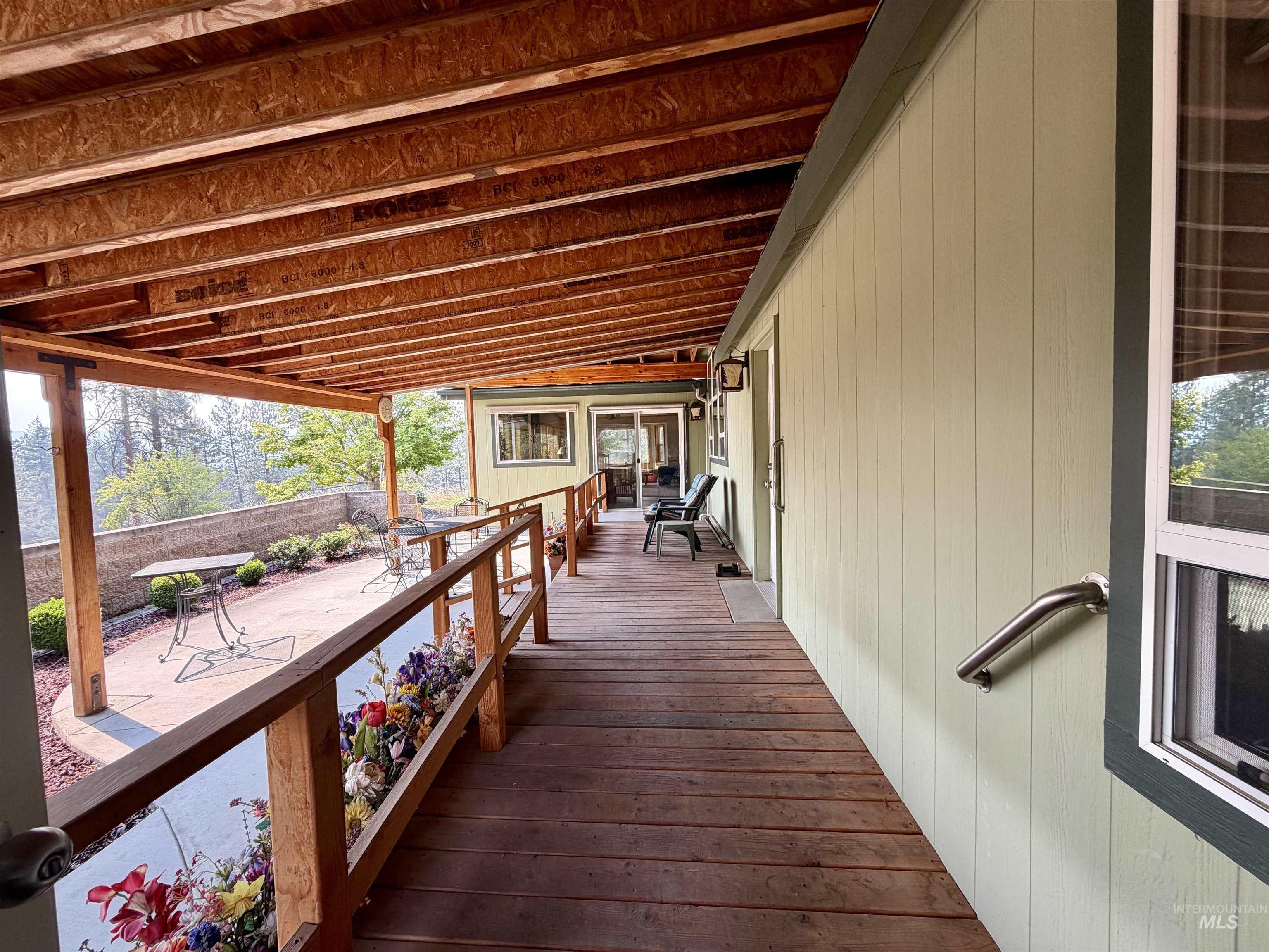 main property photo 39