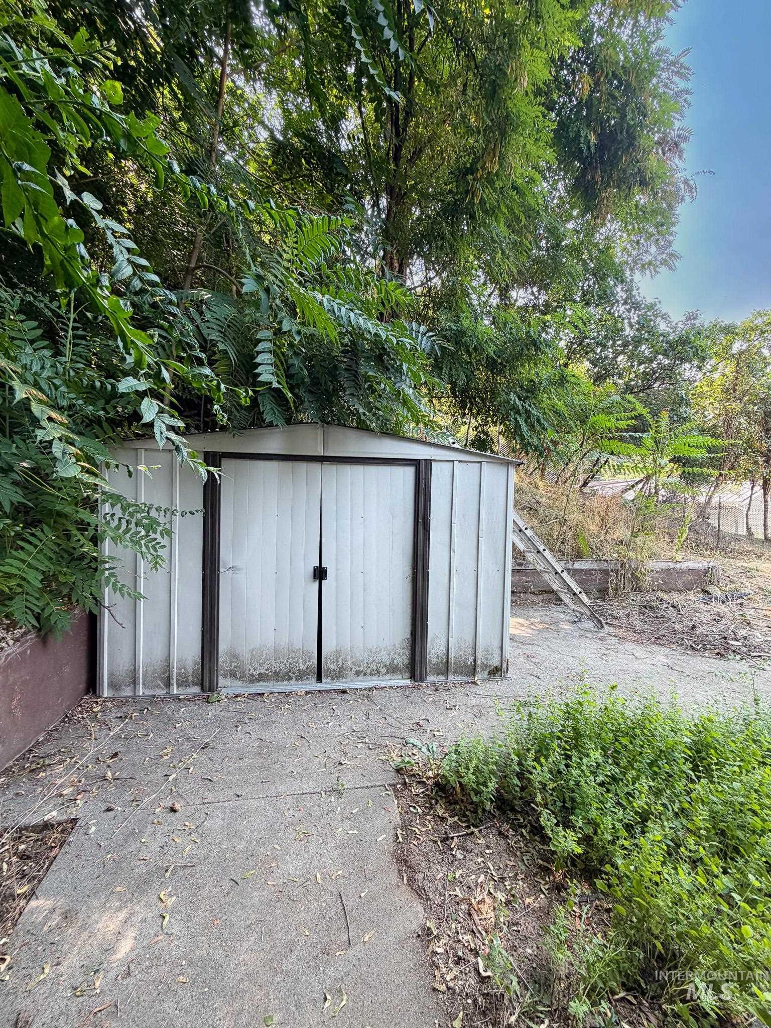 property viewer photo 20