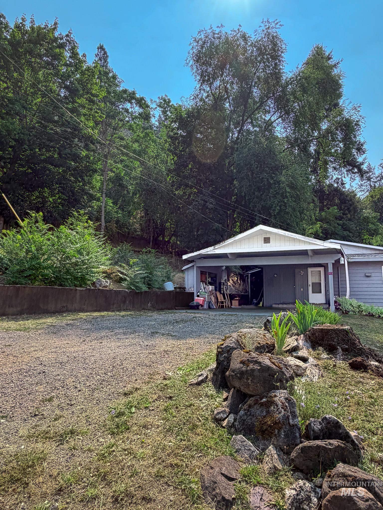 property viewer photo 25