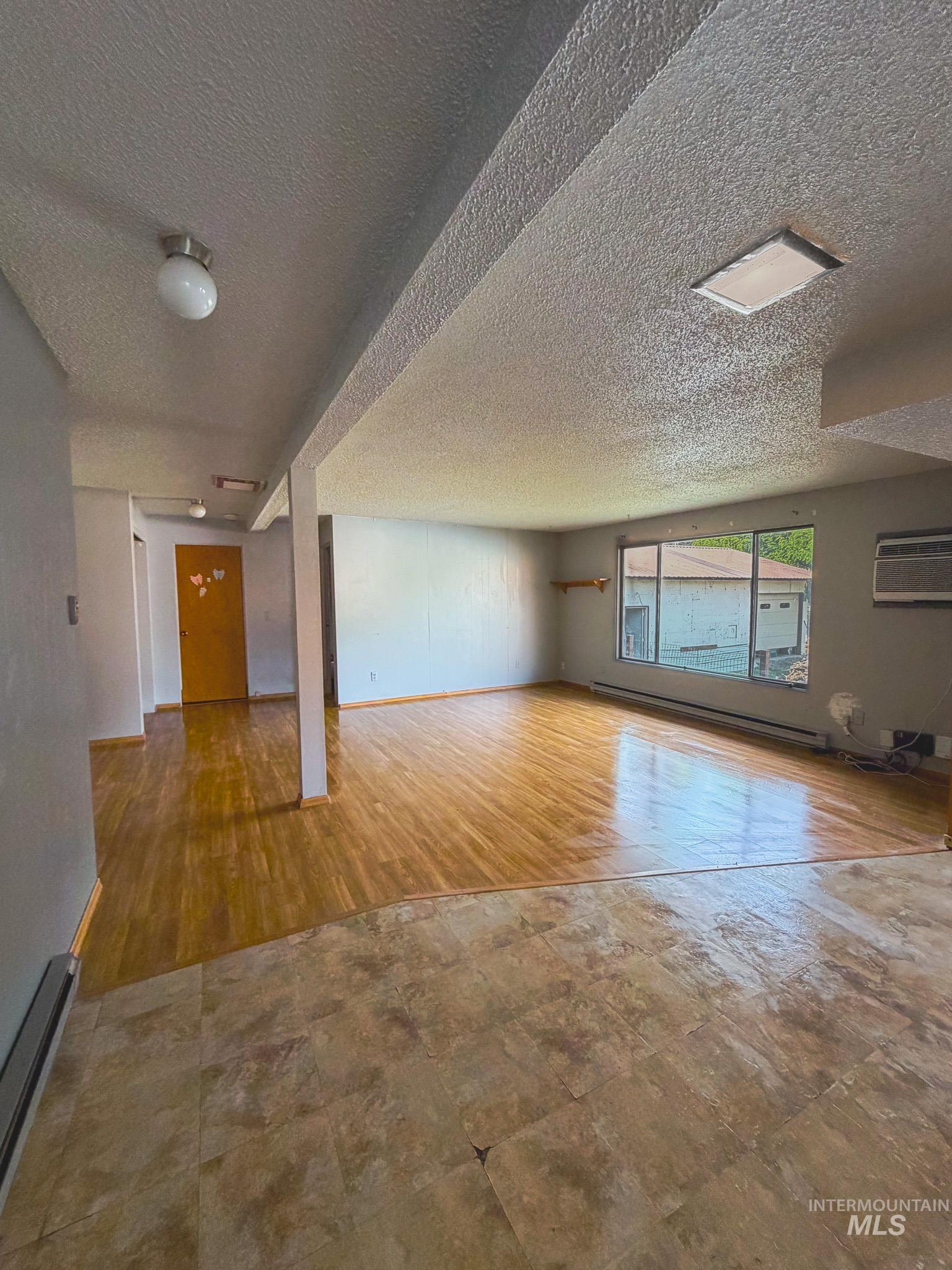 property viewer photo 3