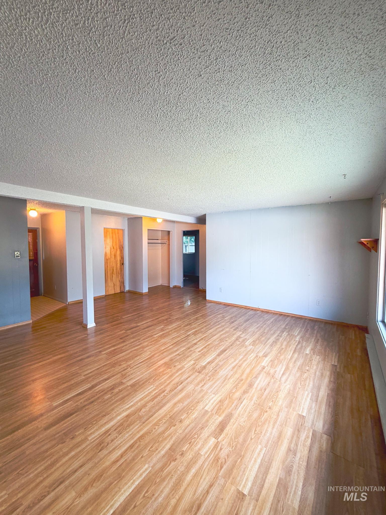 property viewer photo 4