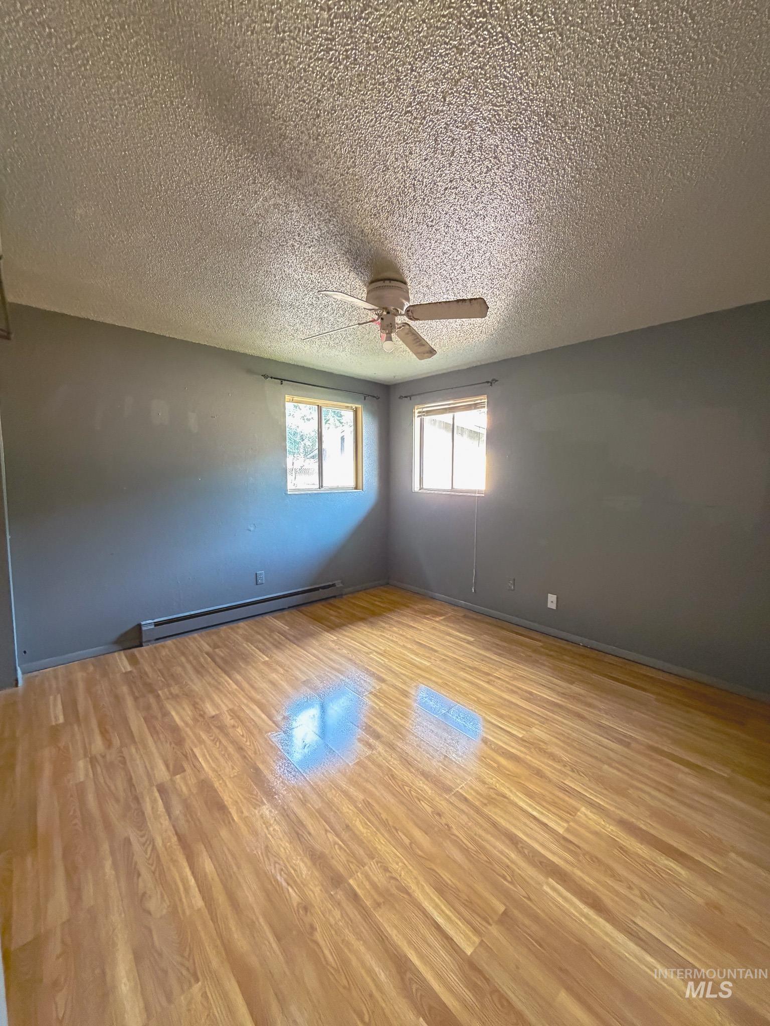 property viewer photo 7