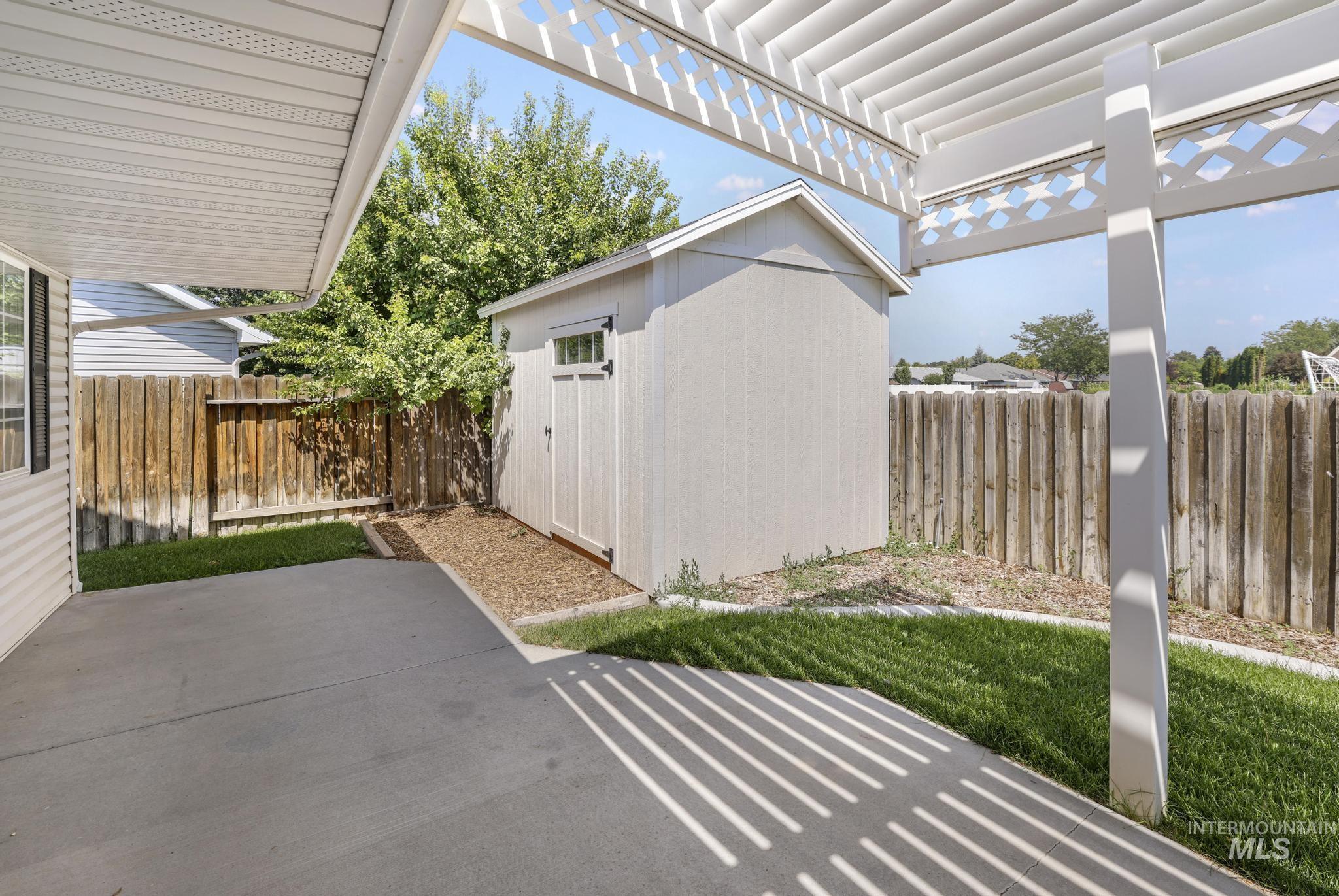 main property photo 18