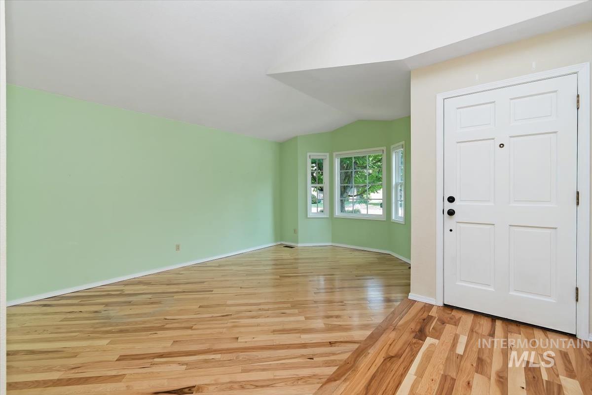 property viewer photo 14